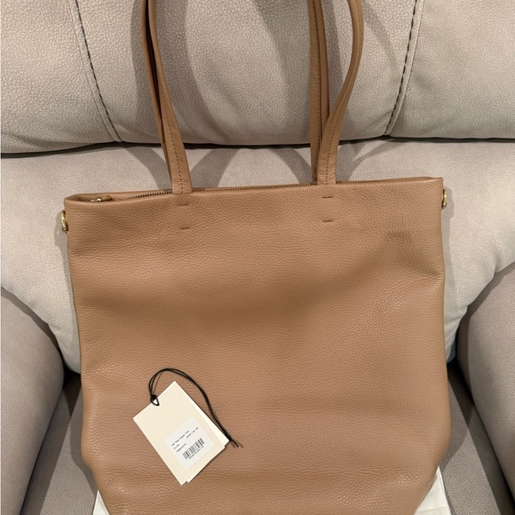 Cuyana Tall Easy Zipper Tote - Picture 2 of 8
